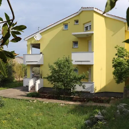 Punat Apartment