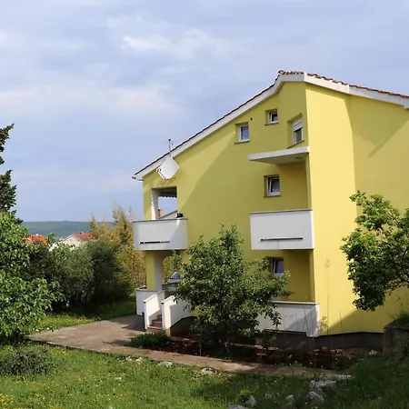 Punat Apartment *
